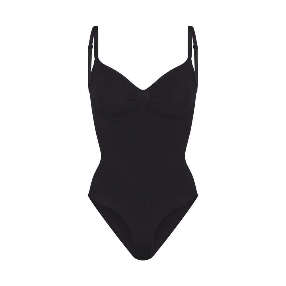 NWOT SKIMS seamless sculpt brief bodysuit